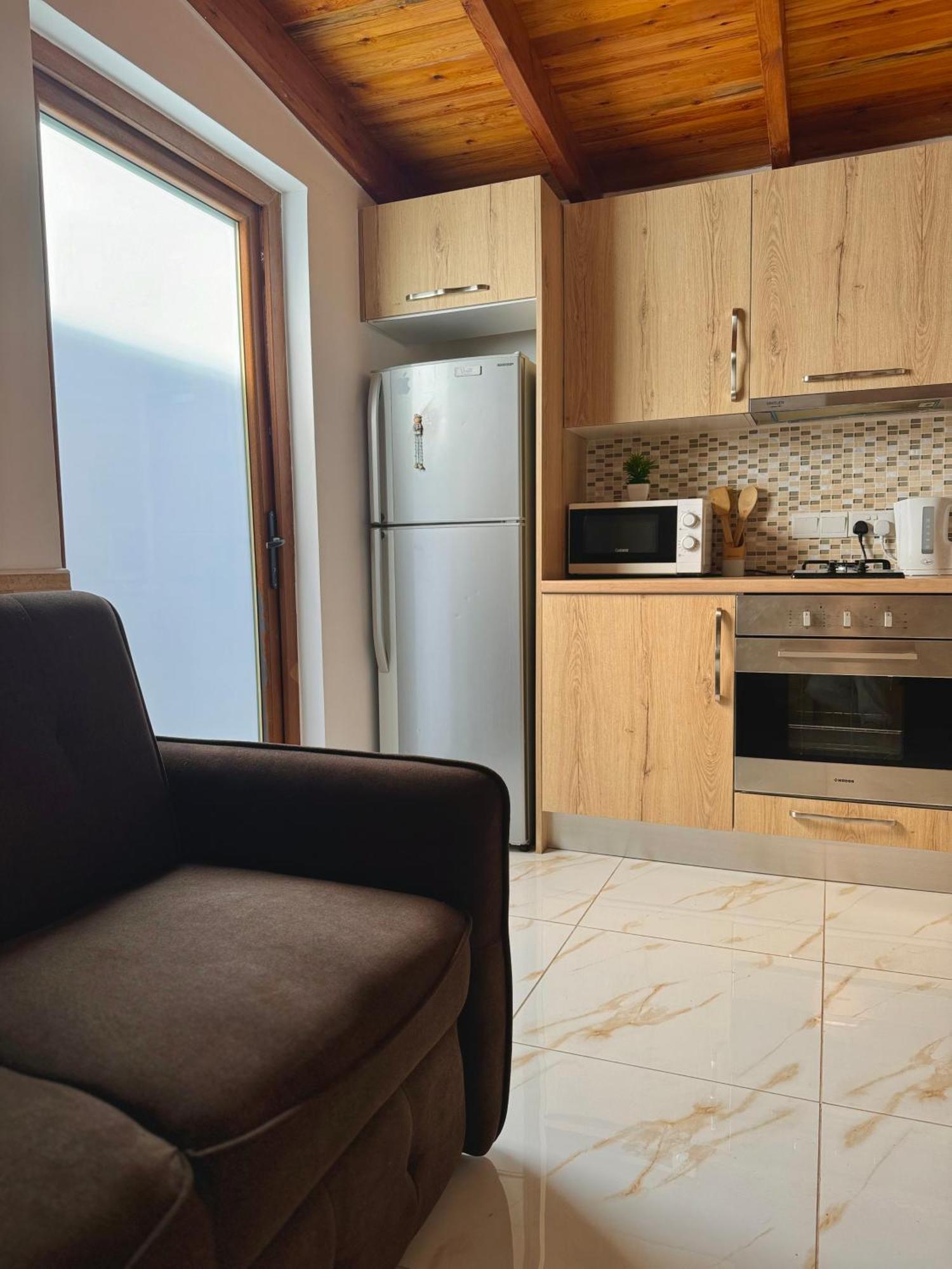 Dub House 3 Apartment Paphos Bagian luar foto