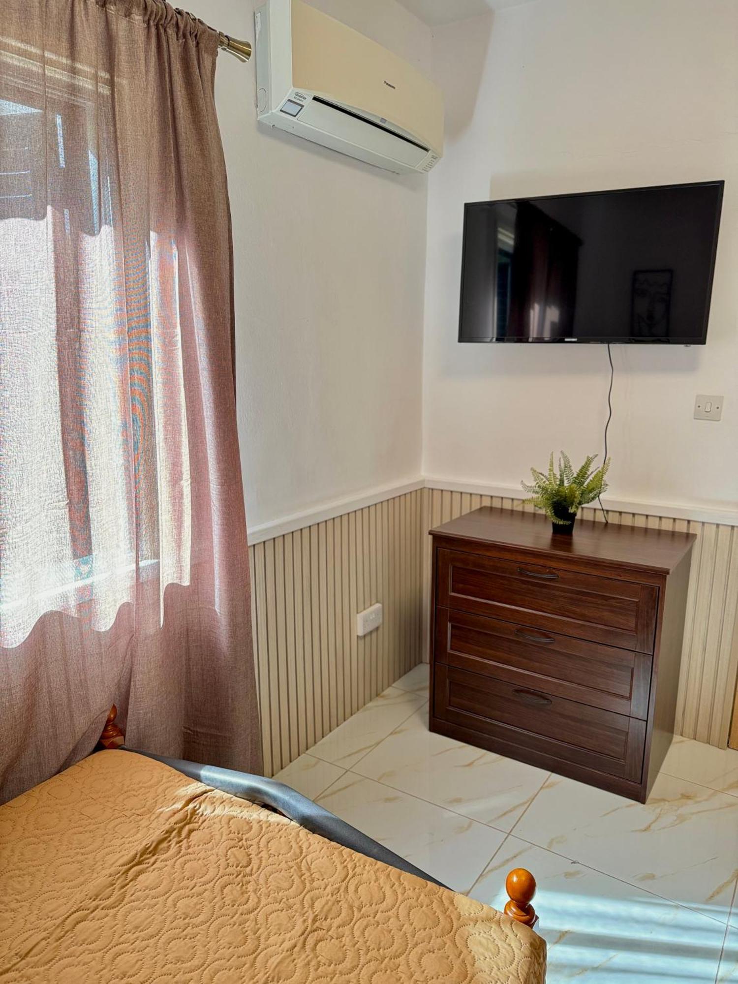 Dub House 3 Apartment Paphos Bagian luar foto